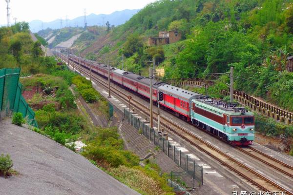 k652次列车到怀化的时间.