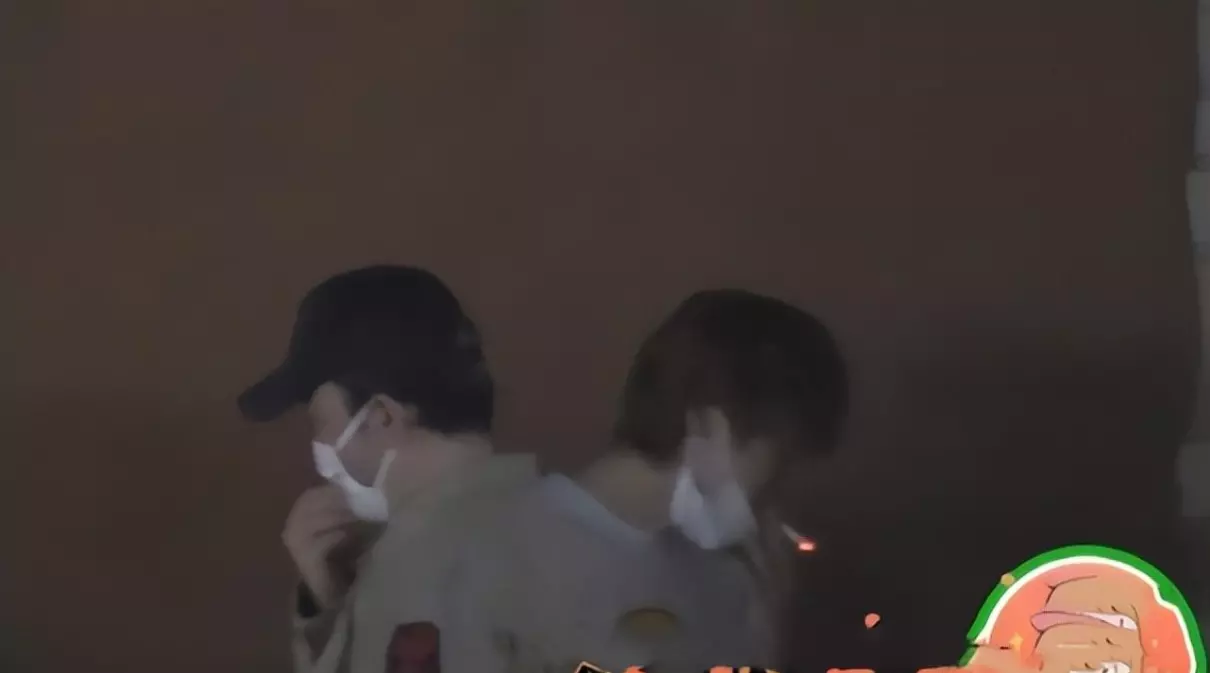鹿晗抽烟是真的吗(2)