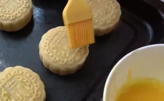 月饼的制作方法和配料家常做法(10)