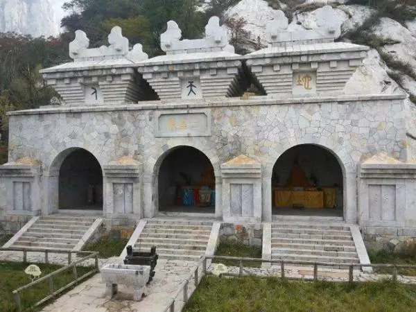 嵩山景区和少林寺是一个景区吗(9)