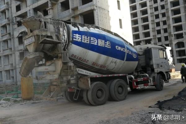石人工怎么读加一起念什么名字.