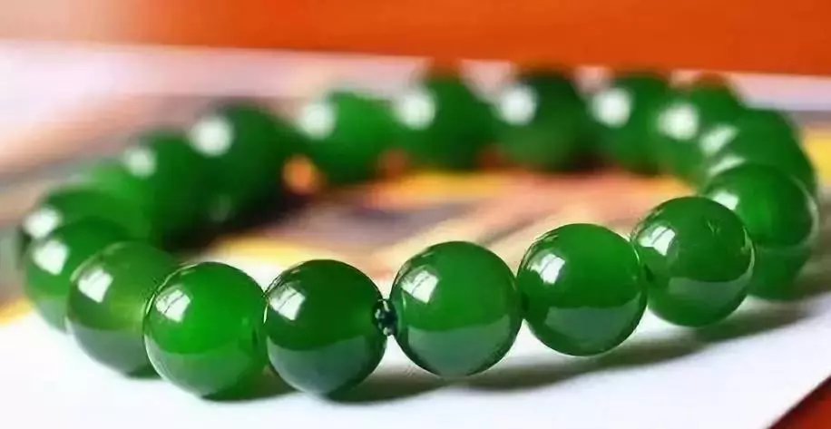 翡翠怎么识别真假的方法(2)