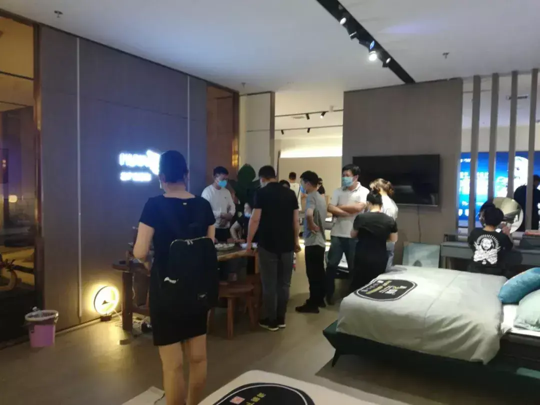 慕颜床垫是品牌的吗(15)
