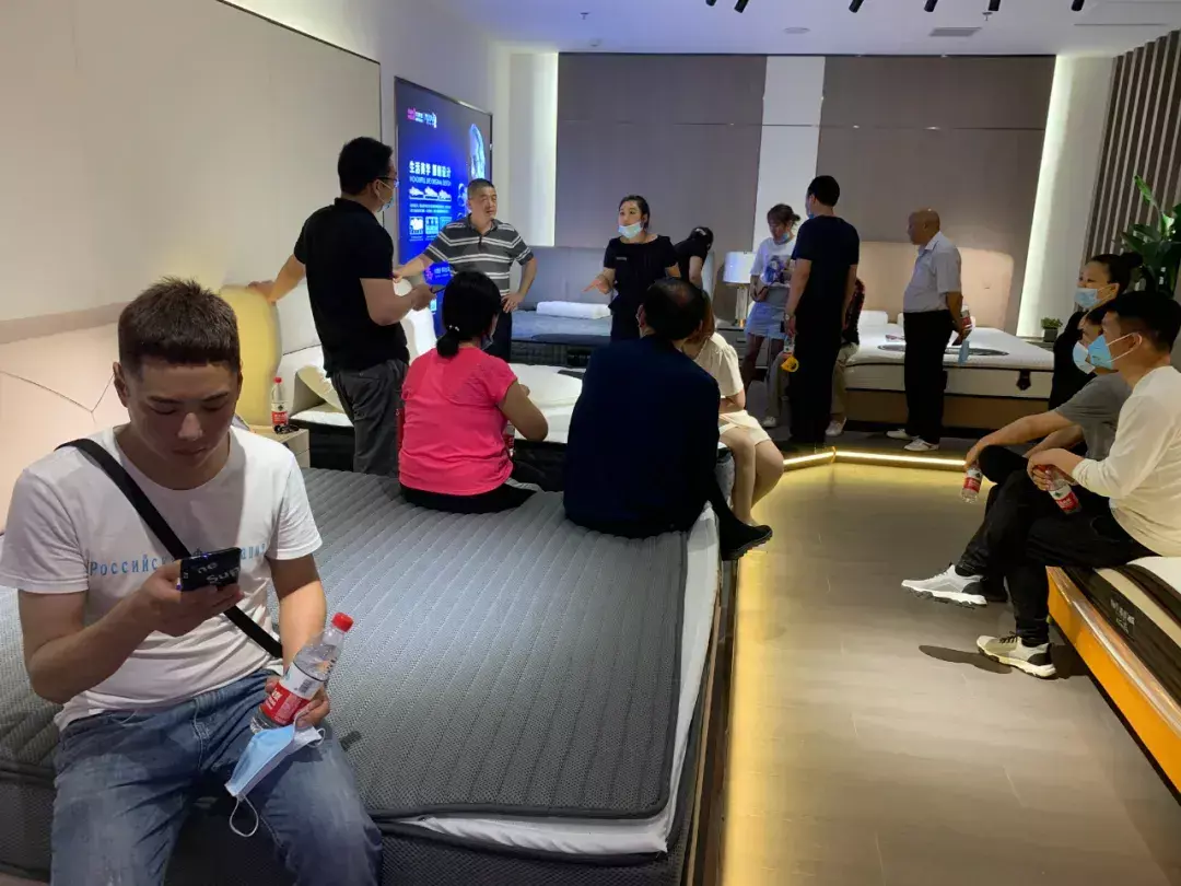慕颜床垫是品牌的吗(20)