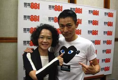 朱丽倩父亲什么时候移民过来(24)