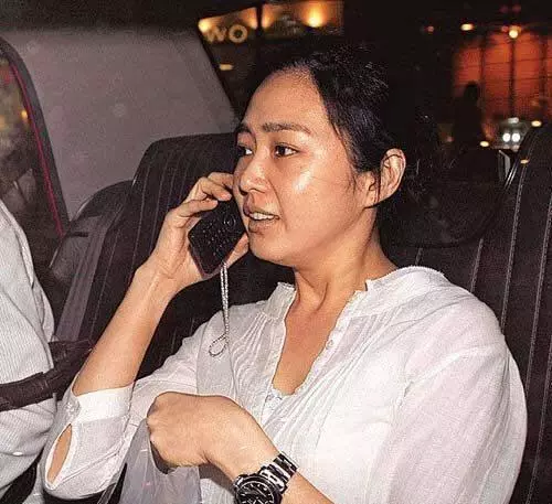 朱丽倩父亲什么时候移民过来(2)