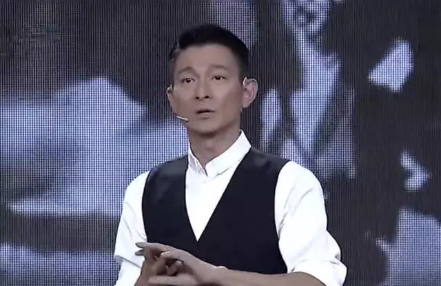 朱丽倩父亲什么时候移民过来(34)