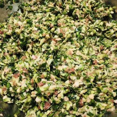 槐花猪肉饺子馅怎么做好吃(2)