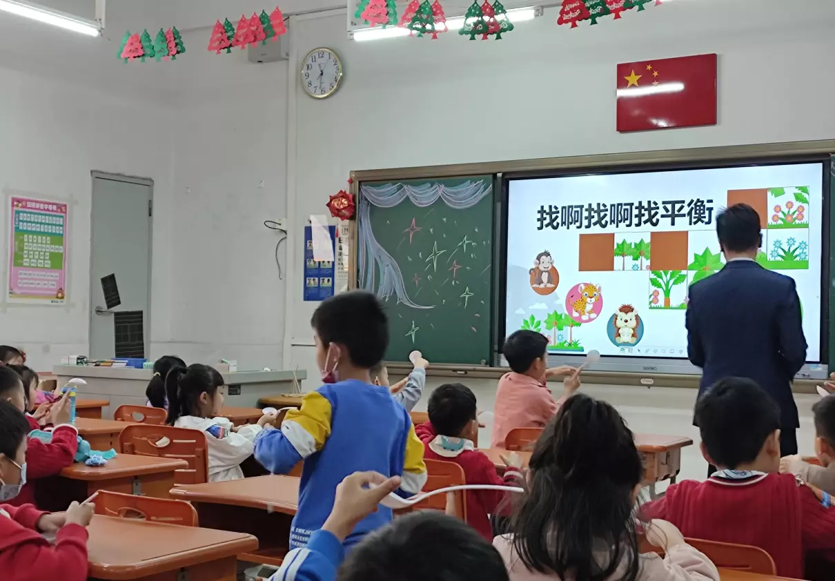 佛山外国语学校是公办还是民办(4)