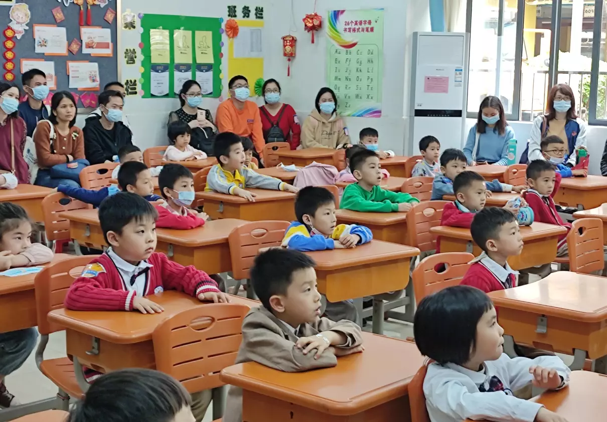 佛山外国语学校是公办还是民办(6)