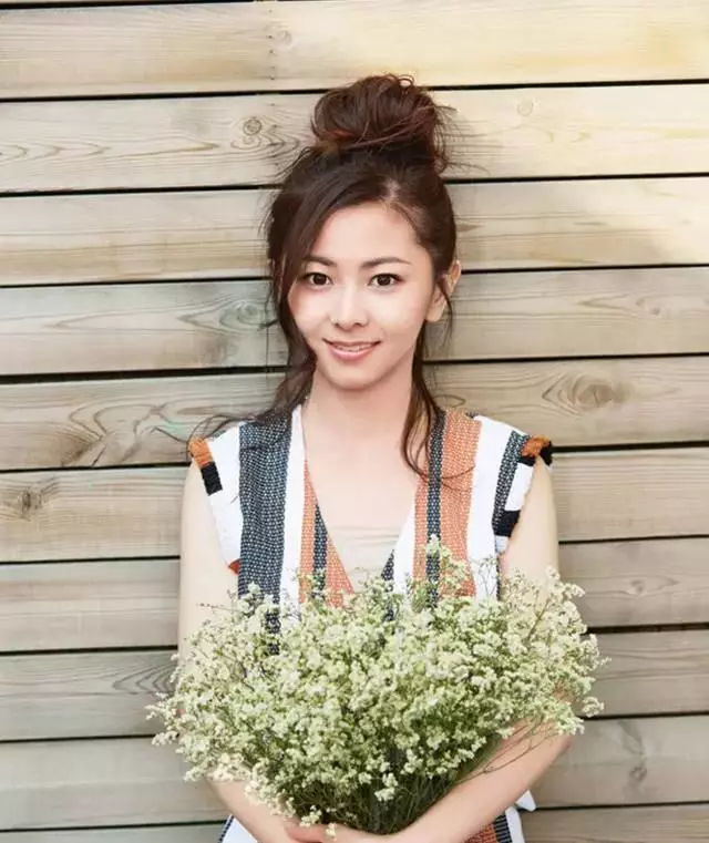 仓木麻衣是日本三线歌手吗(1)