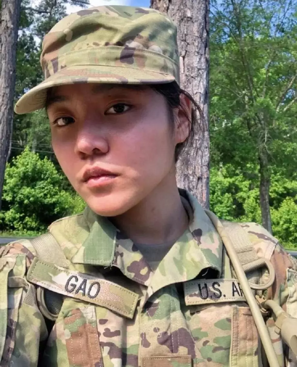 美国华裔女兵的军事实力(1)
