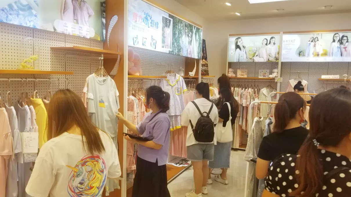 女人心内衣总部在哪里(10)