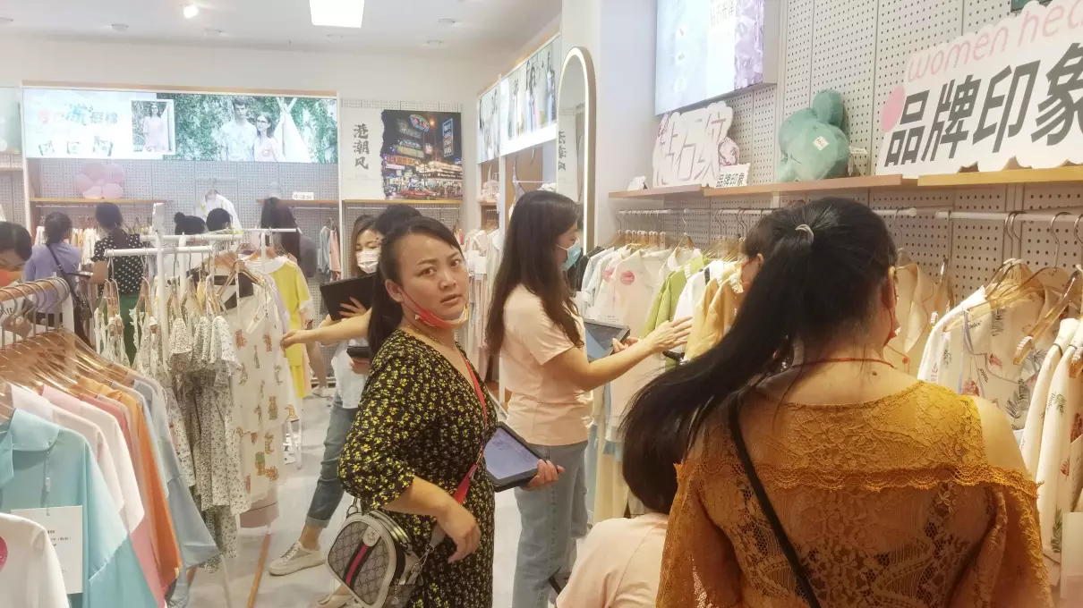 女人心内衣总部在哪里(13)