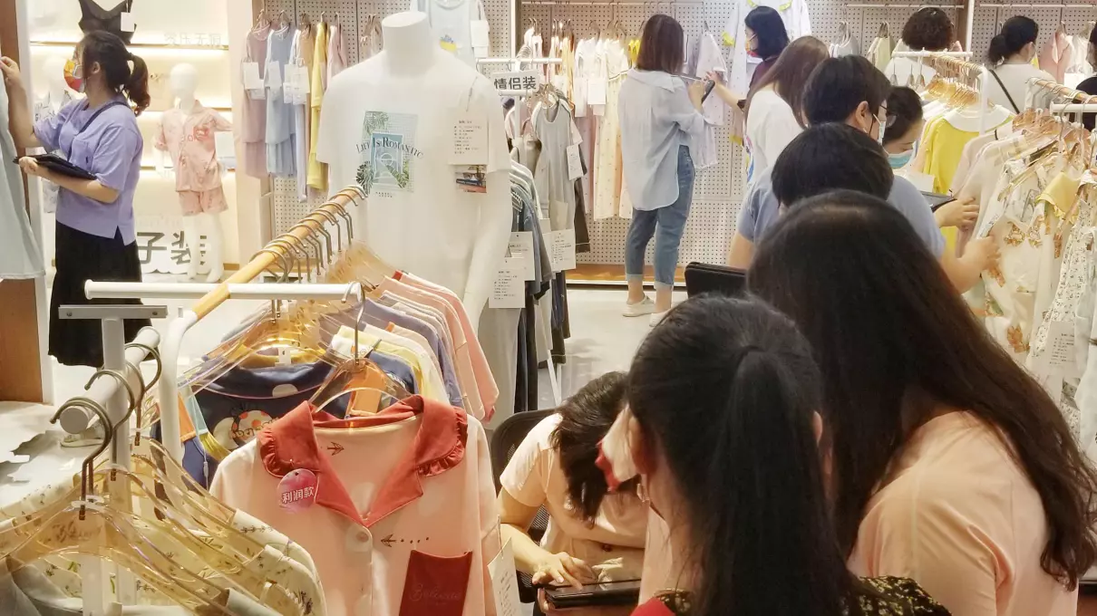 女人心内衣总部在哪里(19)