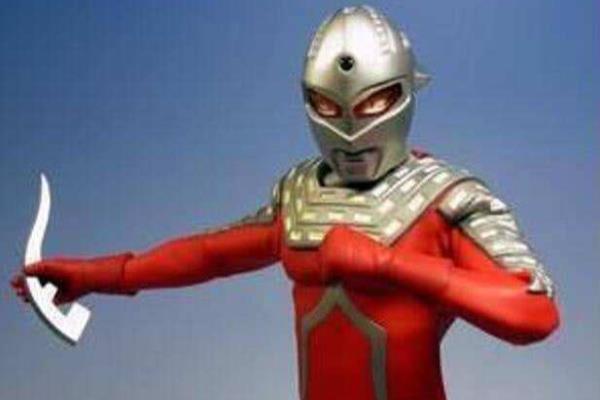 艾斯是红族还是蓝族.