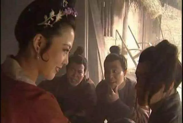 水浒传每回梗概300字左右(18)