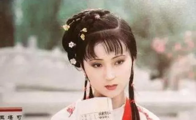 兴儿向尤二姐介绍的贾府众人是怎样的?(7)