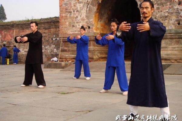 桩功的练法与站桩的作用.