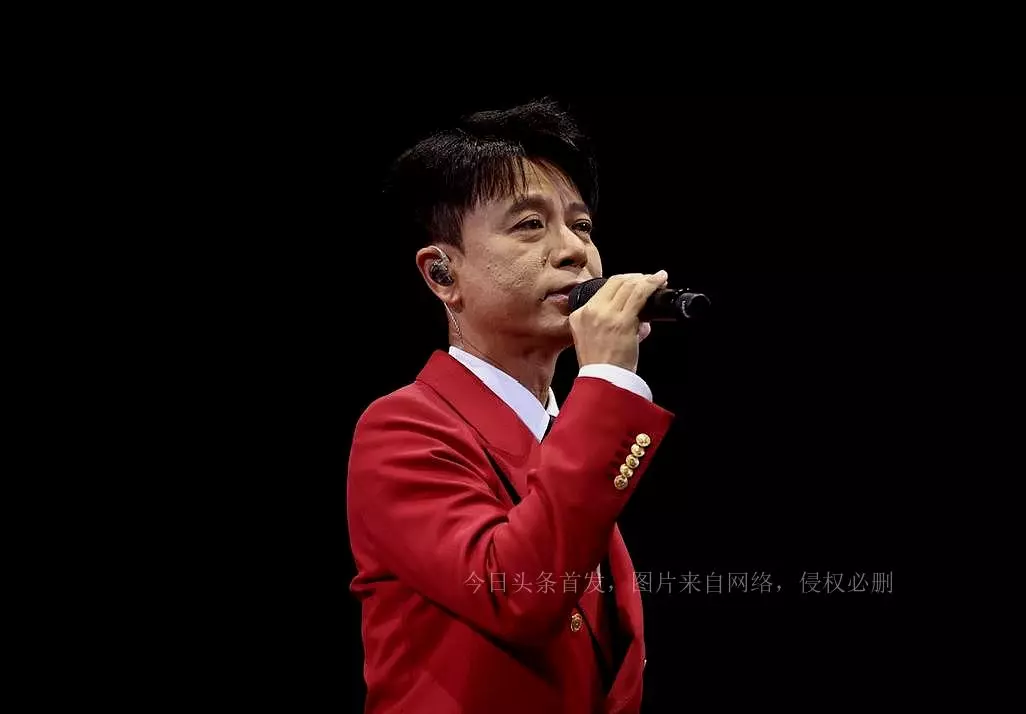李克勤一个人飞歌词表达的意思(3)