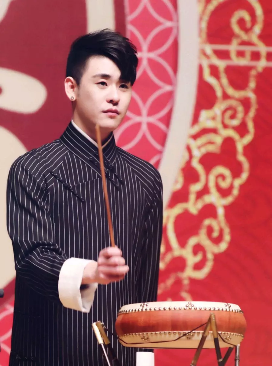 张云雷怎么从南京站摔下去的(17)