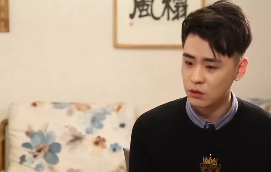 张云雷怎么从南京站摔下去的(28)