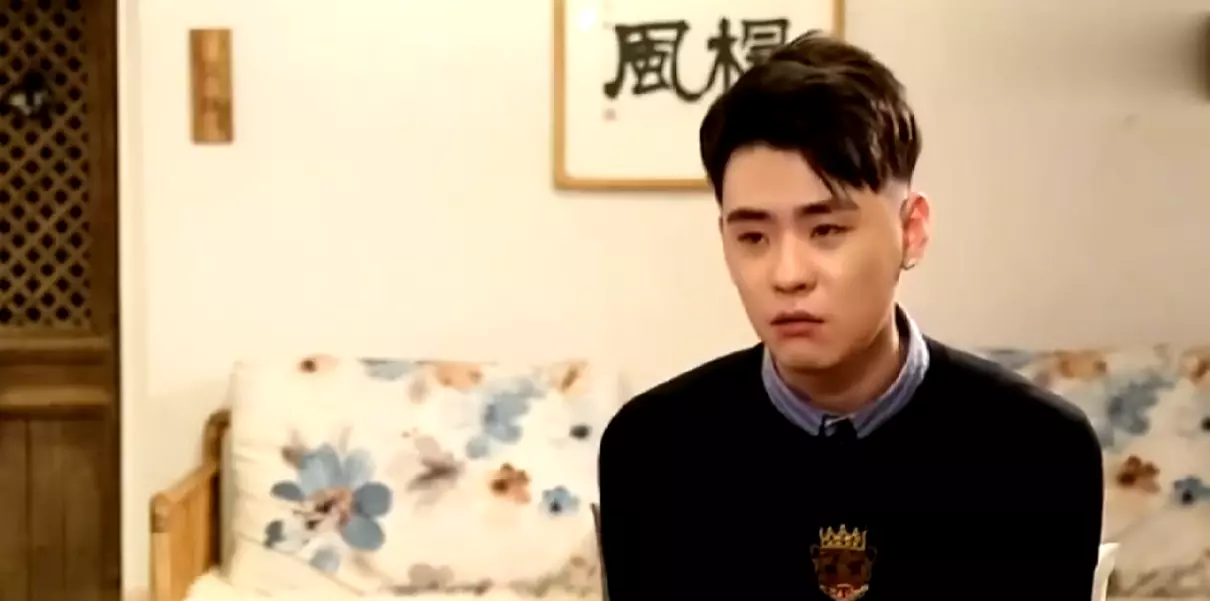 张云雷怎么从南京站摔下去的(5)