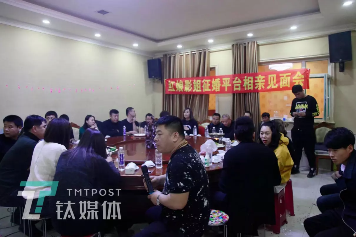 快手月姐陪你聊天是真的吗(5)