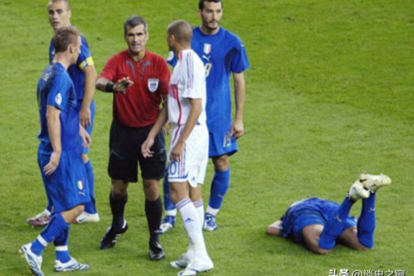 马宁什么时候给梅西红牌.