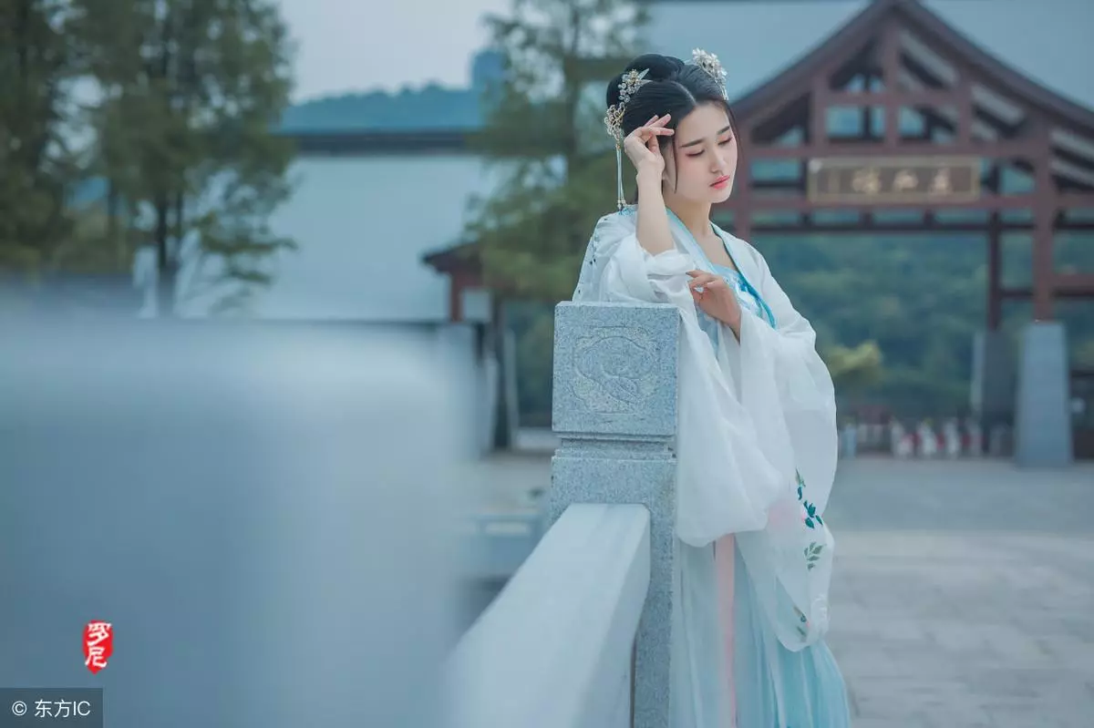 表达爱情的成语什么不止(3)