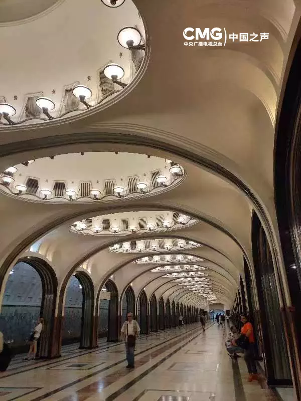 地铁环线一直不停的跑吗(3)