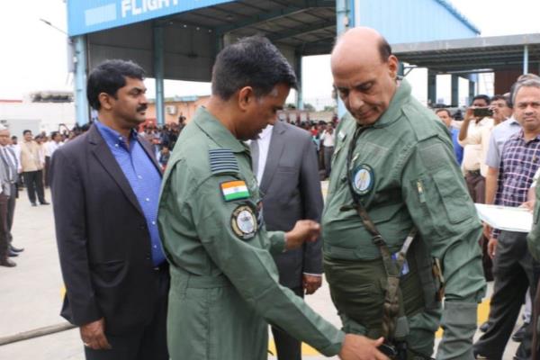 被印军活埋一个营是真的吗.