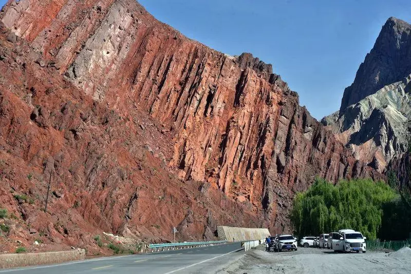 乌恰两山交汇处属于哪个乡镇(5)