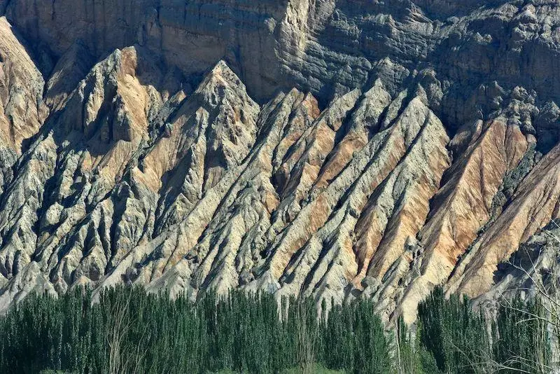 乌恰两山交汇处属于哪个乡镇(7)
