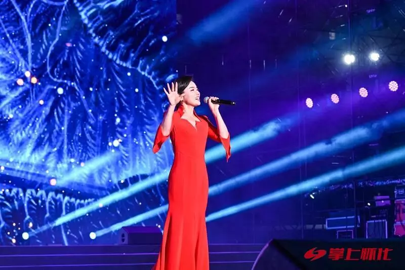 五十六个民族五十六朵花歌名叫什么(8)