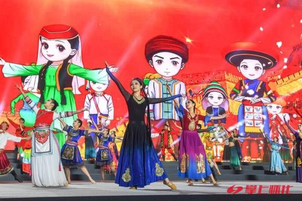 五十六个民族五十六朵花歌名叫什么.