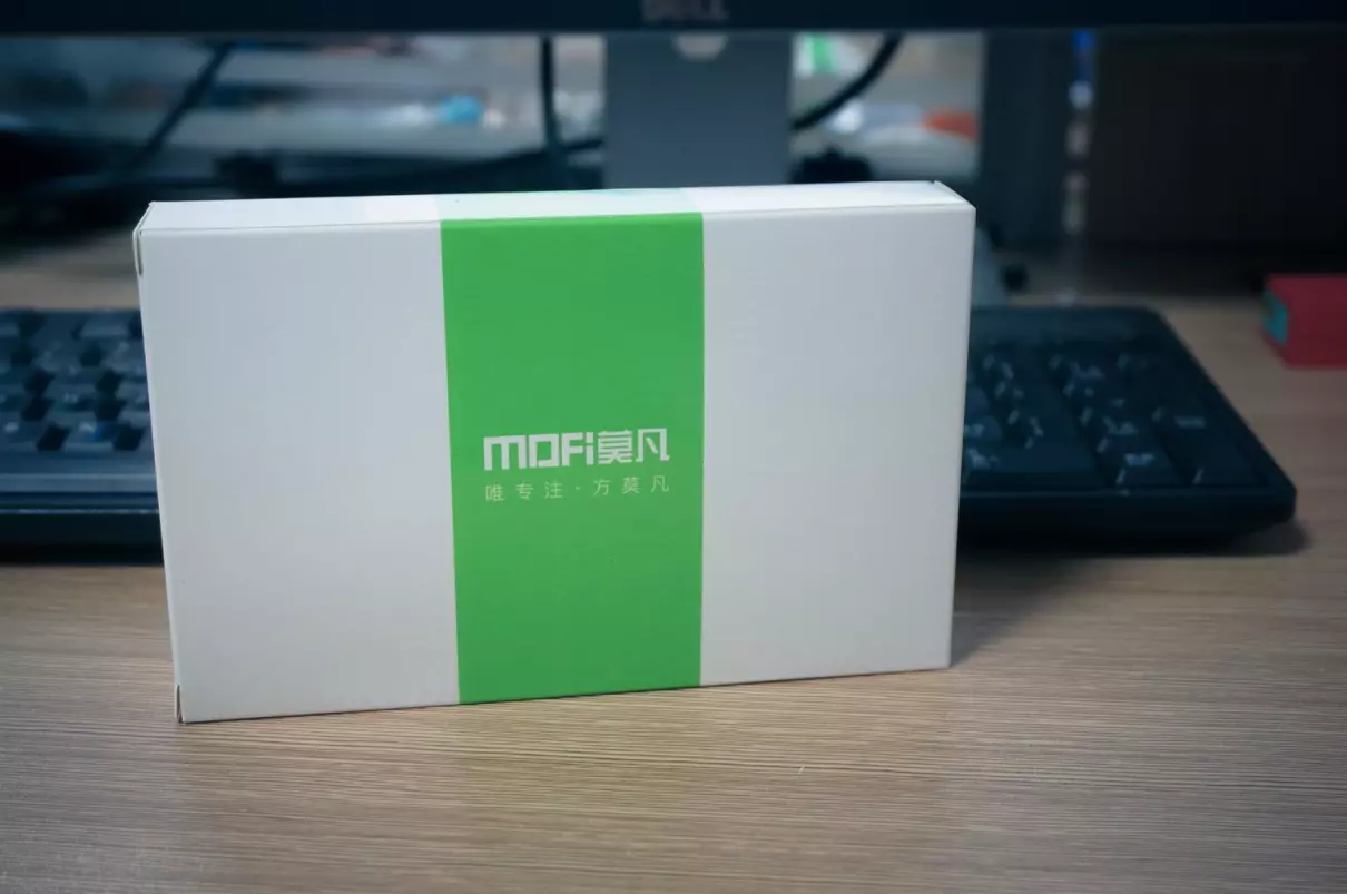 莫凡是什么品牌的衣服(1)