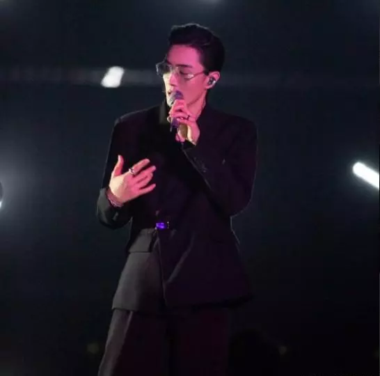 李承铉戚薇披荆斩棘唱的歌哪一期(2)