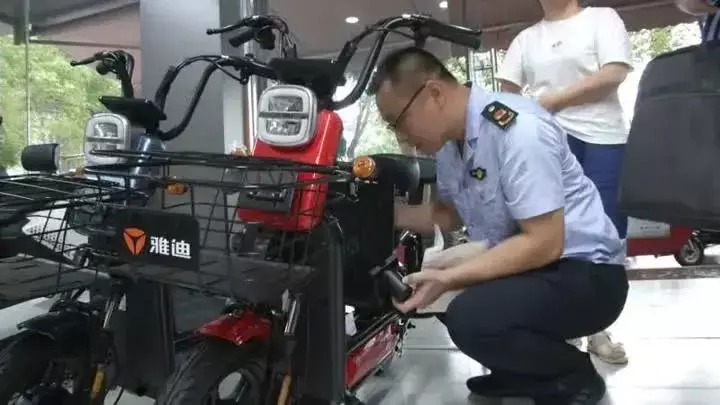 永冠电动四轮车及价格(5)