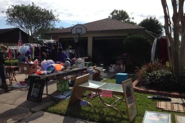 garage sale什么意思.