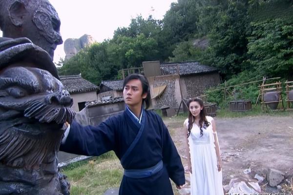 为什么轩辕剑只认宇文拓.