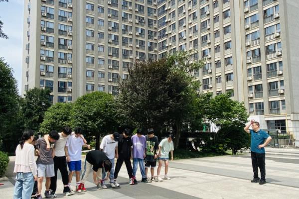 中考300分左右能上什么学校.