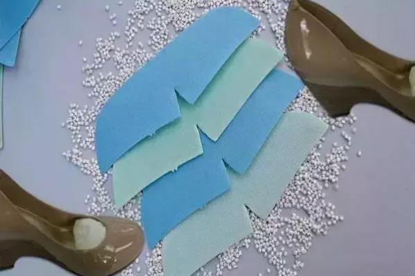 热熔胶条耐温多少度.