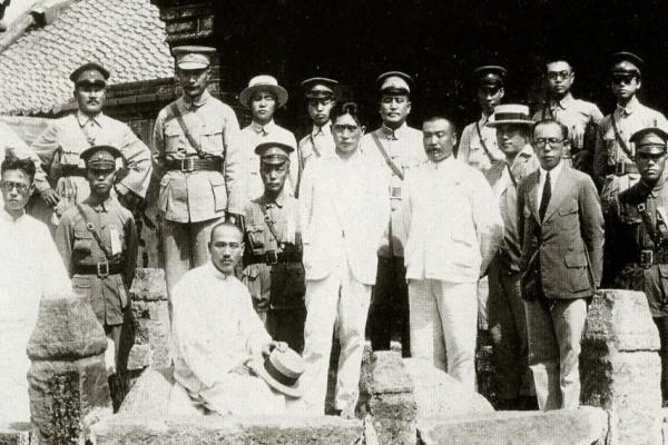 保定军校和黄埔军校的关系.