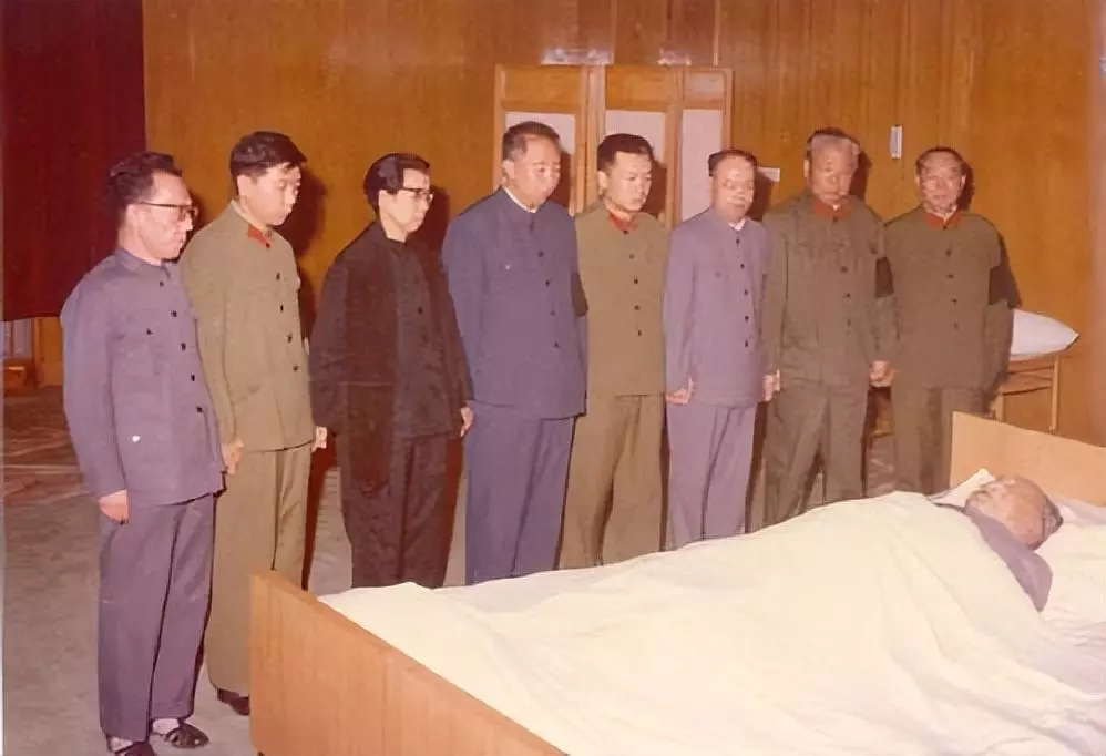 水晶棺材是什么意思(14)