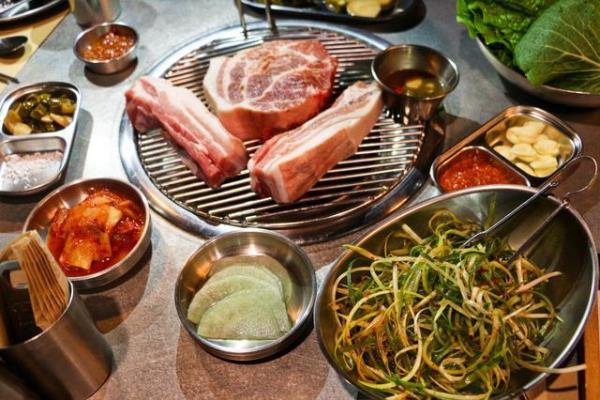 东北烤肉和韩国烤肉的区别.