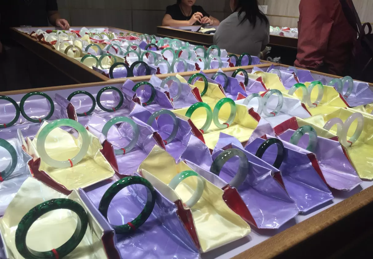 华林寺玉器批发市场玉真的吗(18)