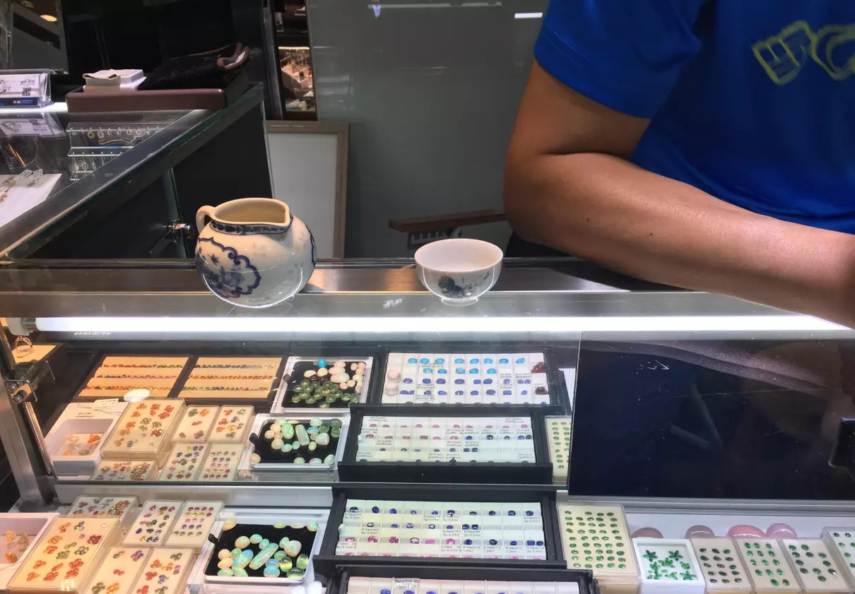 华林寺玉器批发市场玉真的吗(4)