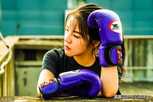 一个男人夸一个女人能干是什么意思.