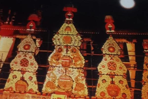 酥油花灯节是哪个民族的节日?是什么时候?.